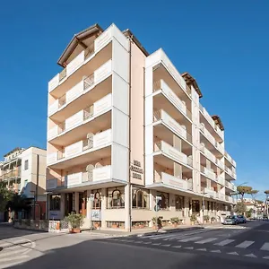 4* Hotel Lola Piccolo E